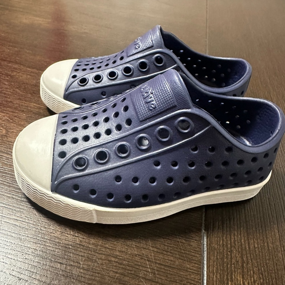 Native Blue and White size C5 Shoes Lightweight Breathable